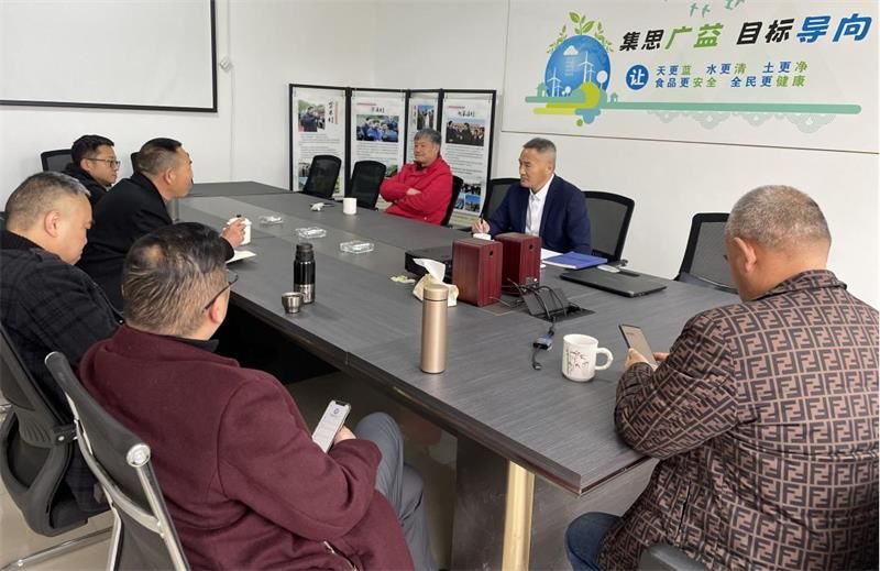 我国发改委与中科院老年科协专 家 莅临曾氏锁事集团彭州生物肥料生产基地考察